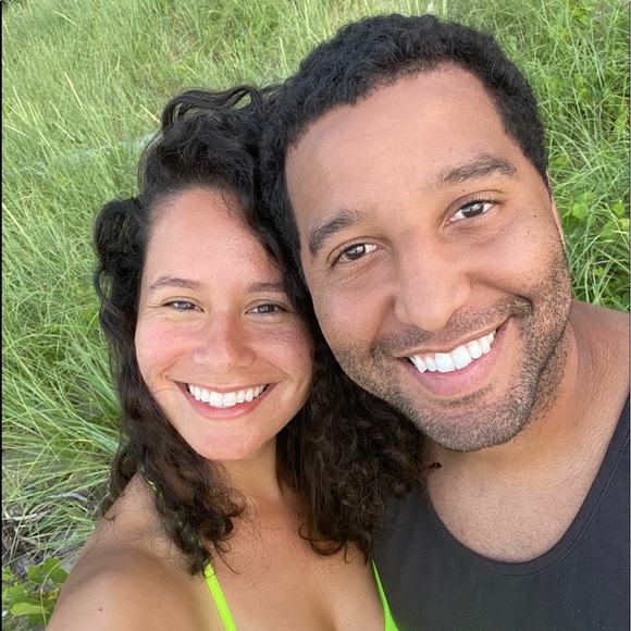 Hey I’m Kenzie! Be sure to tune into my LIVE shows weekdays at 7:30am CT! 🩷 - Picture 13 of 16